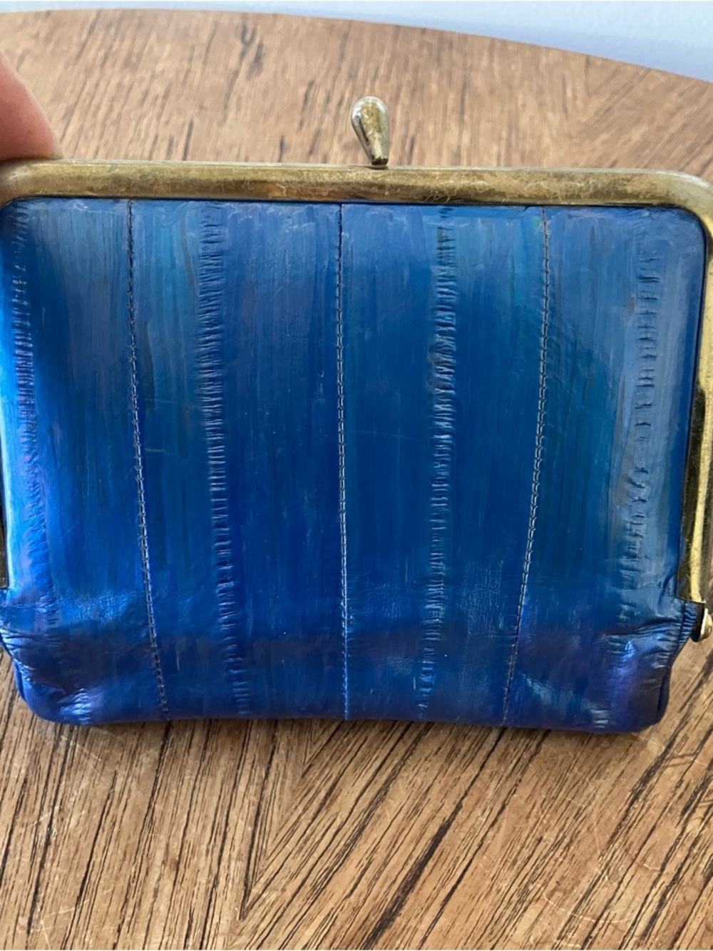 💥2 for 1💥Hand Painted VNT Eel Skin Clutch Purse with Kiss Lock & Mirror / Wallet - Picture 12 of 13